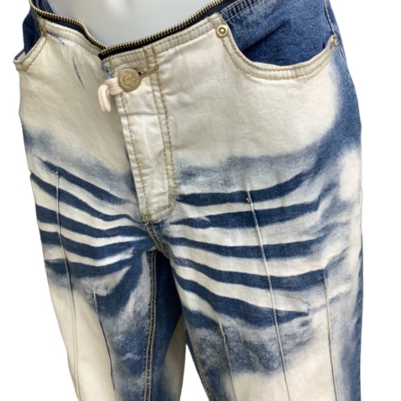 Dollhouse flare jeans - Picture 6 of 9